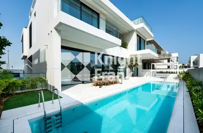 Villa - 6 Bedrooms - 7 Bathrooms for sale in Sur La Mer - La Mer - Jumeirah - Dubai
