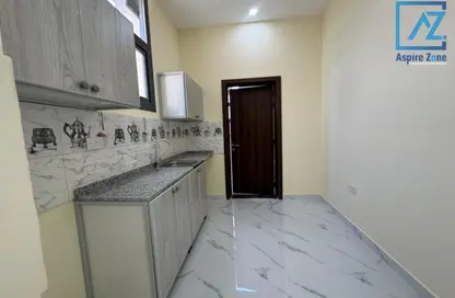 Apartment - Studio - 1 Bathroom for rent in Baniyas West - Baniyas - Abu Dhabi