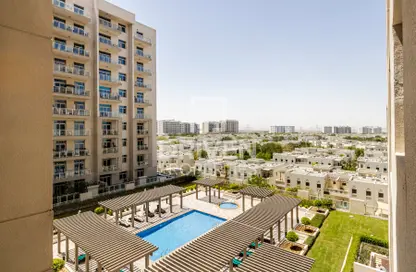 Apartment - 2 Bedrooms - 2 Bathrooms for rent in Daisy - Azizi Residence - Al Furjan - Dubai