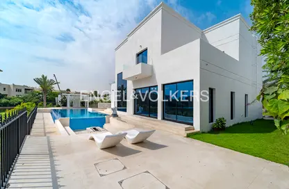 Villa - 5 Bedrooms - 6 Bathrooms for sale in Cluster 07 - Jumeirah Islands - Dubai