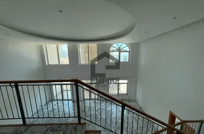 Apartment - 4 Bedrooms - 5 Bathrooms for rent in Al Tamr - Shoreline Apartments - Palm Jumeirah - Dubai