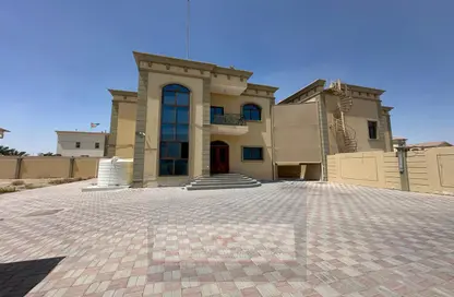فيلا - 4 غرف نوم - 5 حمامات للايجار في مركز محمد بن زايد - مدينة محمد بن زايد - أبوظبي