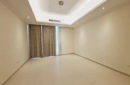 Villa - 4 Bedrooms - 6 Bathrooms for rent in Al Tay commercial - Al Tai - Sharjah