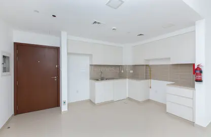 Apartment - 2 Bedrooms - 2 Bathrooms for sale in Hayat Boulevard-1A - Hayat Boulevard - Town Square - Dubai