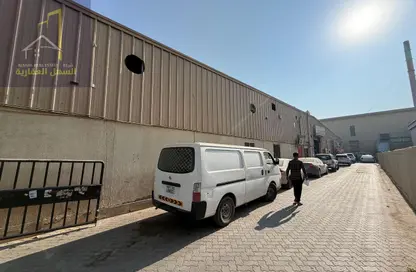 مستودع - استوديو - 8 حمامات للبيع في المنطقة الصناعية 15 - المنطقة الصناعية بالشارقة - الشارقة