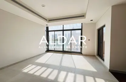 فيلا - 4 غرف نوم - 5 حمامات للايجار في فيلات كمفي - منطقة 11 - قرية جميرا الدائرية - دبي فيلا - 4 غرف نوم - 5 حمامات للايجار في فيلات كمفي - منطقة 11 - قرية جميرا الدائرية - دبي