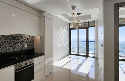 صورة لـ مطبخ شقة - غرفة نوم - 1 حمام للايجار في آيكون سيتي  تاور سي - آيكن سيتي - الخليج التجاري - دبي ، صورة رقم 1