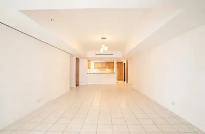 Apartment - 3 Bedrooms - 3 Bathrooms for rent in Al Mass Tower - Emaar 6 Towers - Dubai Marina - Dubai