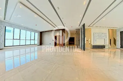 Villa - 5 Bedrooms - 6 Bathrooms for rent in Al Nahyan - Abu Dhabi