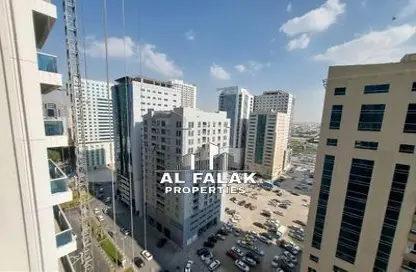 شقة - 3 غرف نوم - 3 حمامات للايجار في برج منازل 5 - شارع التعاون - التعاون - الشارقة