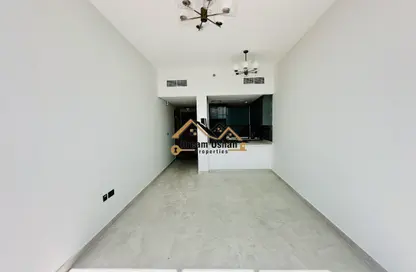 Apartment - 1 Bedroom - 2 Bathrooms for rent in Sama Al Jaddaf - Al Jaddaf - Dubai