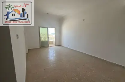 Apartment - 2 Bedrooms - 2 Bathrooms for rent in Al Khan Corniche - Al Khan - Sharjah
