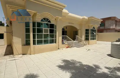 فيلا - 4 غرف نوم - 6 حمامات للبيع في 3 المويهات - المويهات - عجمان