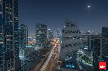 شقة - غرفة نوم - 2 حمامات للايجار في ذا كورت تاور - الخليج التجاري - دبي