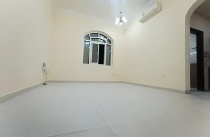 شقة - 1 حمام للايجار في مركز محمد بن زايد - مدينة محمد بن زايد - أبوظبي