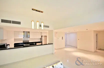 Kitchen image for: Apartment - 2 Bedrooms - 3 Bathrooms for sale in Damac Heights - Dubai Marina - Dubai, Image 1