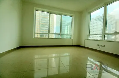 Apartment - 2 Bedrooms - 4 Bathrooms for rent in Global Tower - Electra Street - Abu Dhabi