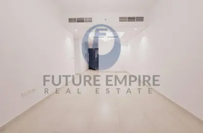 Apartment - 2 Bedrooms - 3 Bathrooms for rent in Airport View Building - Al Garhoud - Dubai