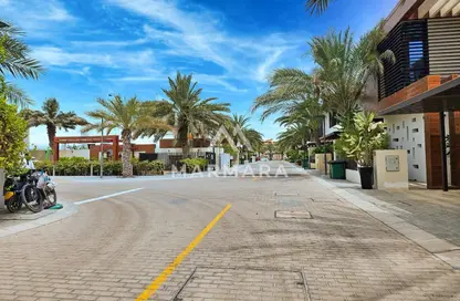 Villa - 4 Bedrooms - 5 Bathrooms for rent in Umm Suqeim 2 Villas - Umm Suqeim 2 - Umm Suqeim - Dubai
