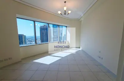 Apartment - 2 Bedrooms - 2 Bathrooms for rent in 21st Century Tower - Sheikh Zayed Road - Dubai