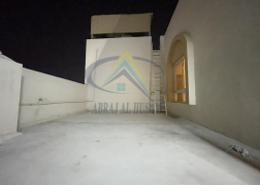 صورةغرفة فارغة لـ: شقة - 2 غرف نوم - 2 حمامات للكراء في مدينة الفلاح - أبوظبي, صورة 1