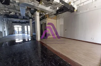 Shop - Studio - 1 Bathroom for rent in Y-11 - England Cluster - International City - Dubai