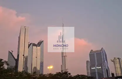Apartment - 2 Bedrooms - 2 Bathrooms for rent in 21st Century Tower - Sheikh Zayed Road - Dubai