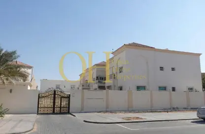 مجمع سكني - 5 غرف نوم - 6 حمامات للبيع في مدينة محمد بن زايد - أبوظبي