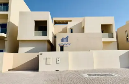 Outdoor Building image for: Villa - 4 Bedrooms - 6 Bathrooms for rent in Veneto - Dubai Waterfront - Dubai, Image 1