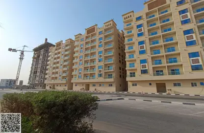شقة - 2 غرف نوم - 3 حمامات للبيع في قرية الاميرة - الياسمين - عجمان
