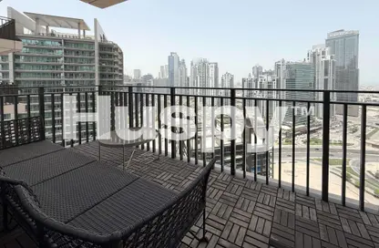 Apartment - 1 Bedroom - 2 Bathrooms for rent in Boulevard Crescent Tower 1 - BLVD Crescent - Downtown Dubai - Dubai