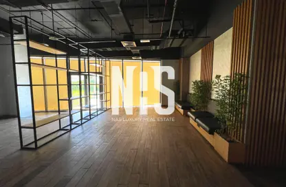Shop - Studio for rent in United Square - Al Khalidiya - Abu Dhabi