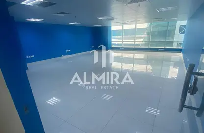 Empty Room image for: Office Space - Studio - 1 Bathroom for rent in Al Nahyan - Abu Dhabi, Image 1