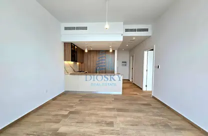 Apartment - 1 Bedroom - 2 Bathrooms for rent in Hamilton House - Jumeirah Village Circle - Dubai