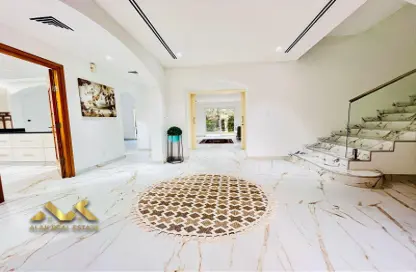 Villa - 5 Bedrooms - 4 Bathrooms for rent in Meadows 6 - Meadows - Dubai