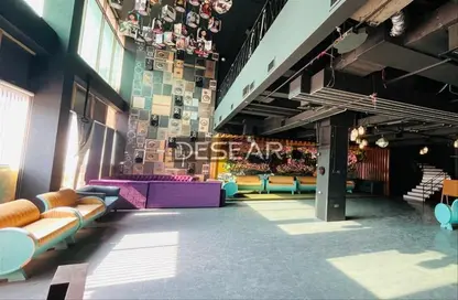Retail - Studio - 2 Bathrooms for rent in Smark 9 - Al Karama - Dubai