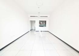صورةغرفة فارغة لـ: شقة - 1 غرفة نوم - 1 حمام للبيع في كريستال مساكن - قرية الجميرا سركل - دبي, صورة 1