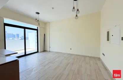 شقة - غرفة نوم - 2 حمامات للبيع في مسكن أكسفورد 2 - قرية الجميرا سركل - دبي