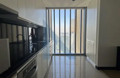 Kitchen image for: Apartment - 1 Bedroom - 1 Bathroom for rent in The Address Dubai Marina - Dubai Marina - Dubai, Image 1