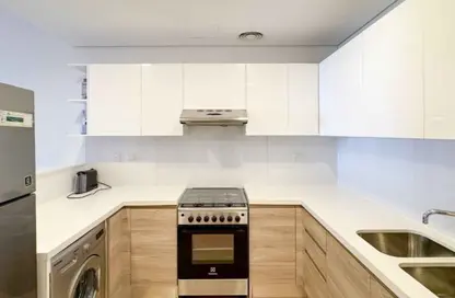 Apartment - 1 Bedroom - 2 Bathrooms for sale in SOL Bay - Business Bay - Dubai