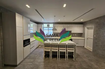 Villa - 4 Bedrooms - 5 Bathrooms for rent in Jumeirah 3 Villas - Jumeirah 3 - Jumeirah - Dubai