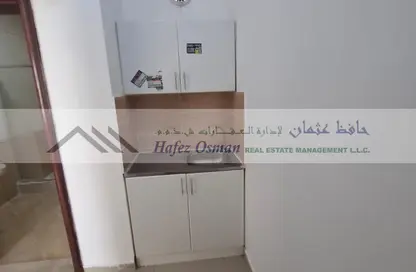 فيلا - 1 حمام للايجار في معسكر آل نهيان - أبوظبي