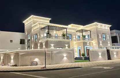 Owns a five-bedroom master villa in Al-Amra Gardens, with very high-end personal finishing, with pure bank financing and no down payment.