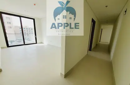 شقة - 2 غرف نوم - 3 حمامات للايجار في الجادة - الشارقة