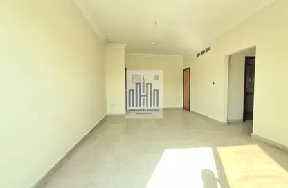 Apartment - 2 Bedrooms - 2 Bathrooms for rent in Fire Station Road - Muwaileh - Sharjah