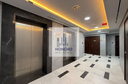 Apartment - 1 Bedroom - 2 Bathrooms for rent in Jumeirah Garden City - Al Satwa - Dubai