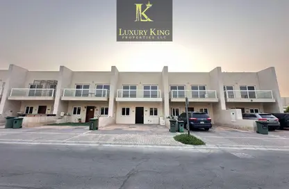 تاون هاوس - 3 غرف نوم - 4 حمامات للبيع في قرية ورسان - المدينة العالمية - دبي