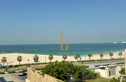 Villa - 5 Bedrooms - 5 Bathrooms for rent in Umm Suqeim 2 Villas - Umm Suqeim 2 - Umm Suqeim - Dubai