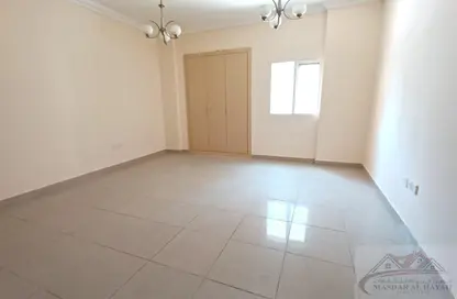 شقة - 1 حمام للايجار في الحفيت تاور 6 - النهدة - الشارقة