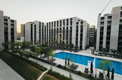 شقة - غرفة نوم - 2 حمامات للبيع في الطراز - حي نسيج - الجادة - الشارقة